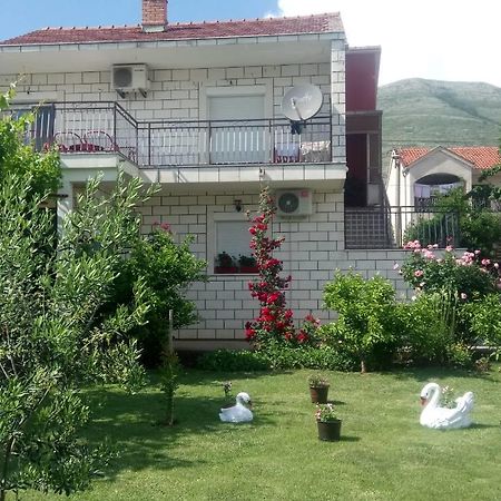 Apartmani Bridge Trebinje Buitenkant foto