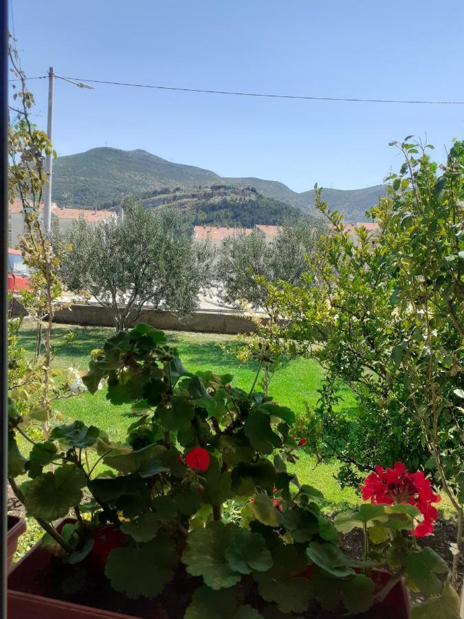 Apartmani Bridge Trebinje Buitenkant foto