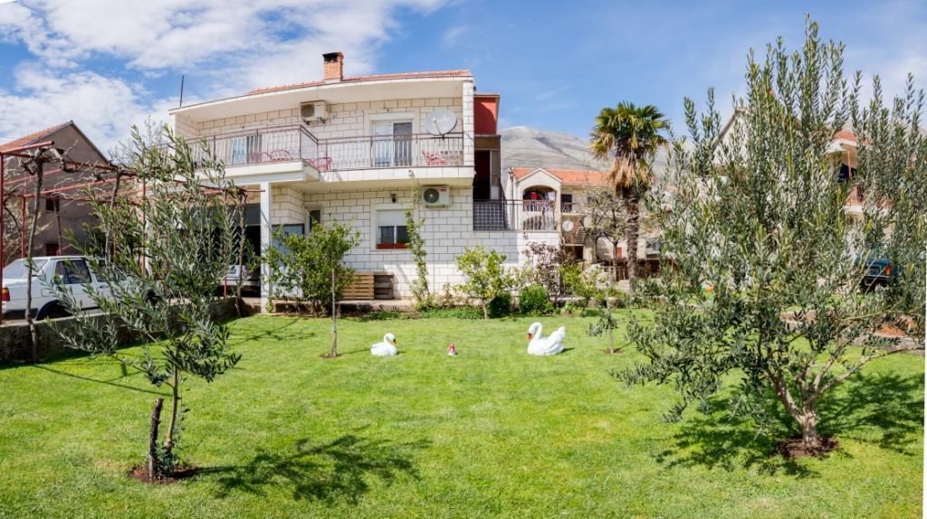 Apartmani Bridge Trebinje Buitenkant foto